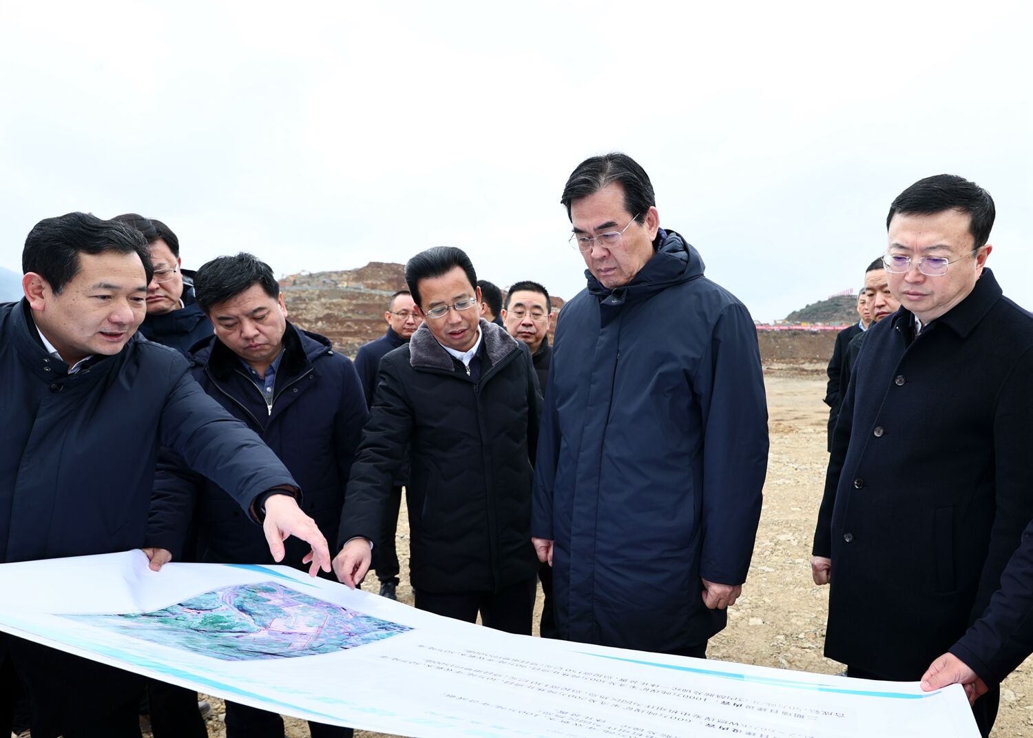 李炳军在六盘水市调研
